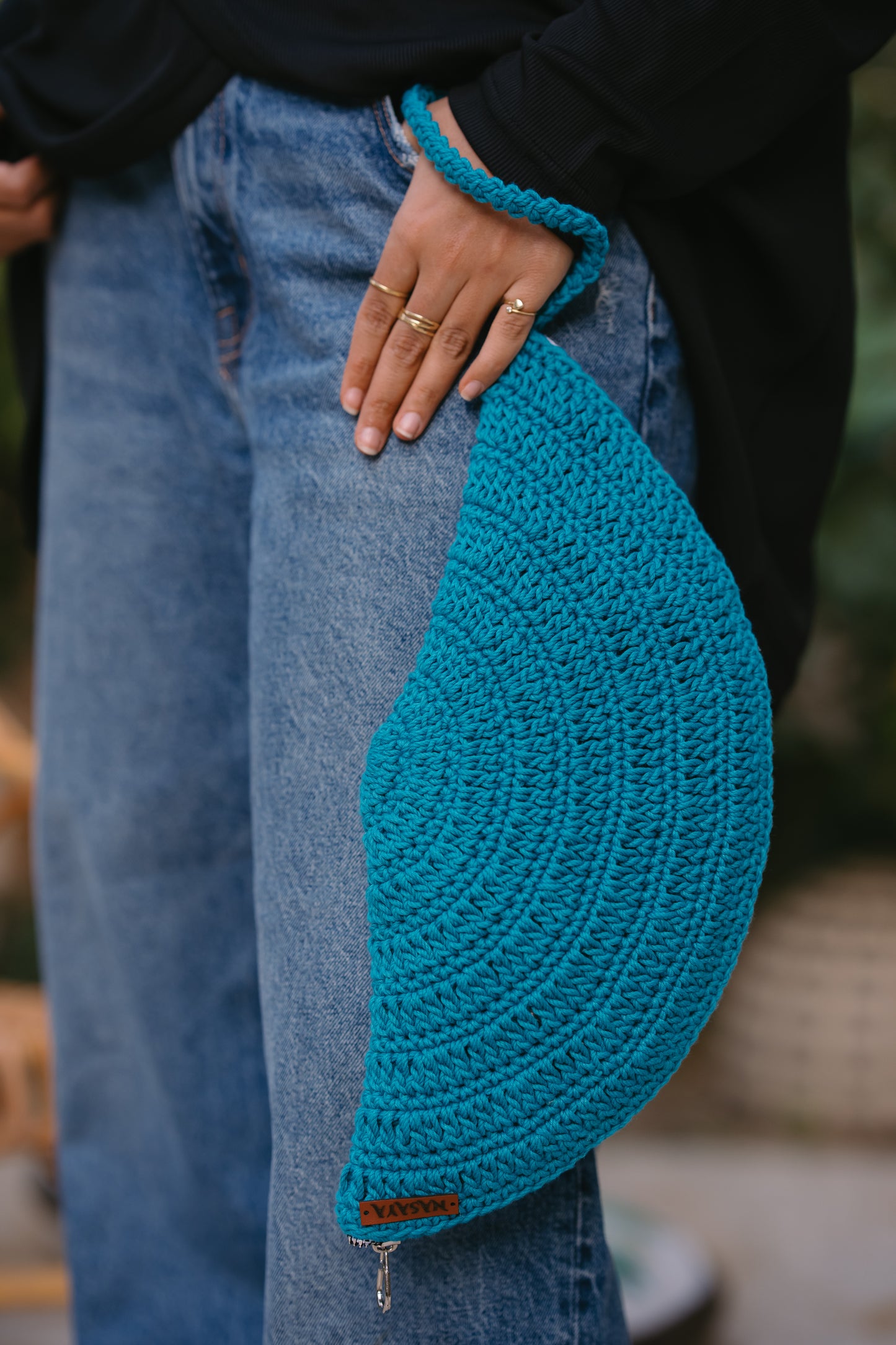 NASAYA Ocean crescent crochet bag